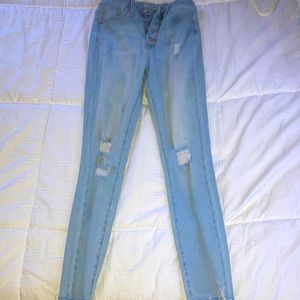 Women’s high rise light wash skinny jeans